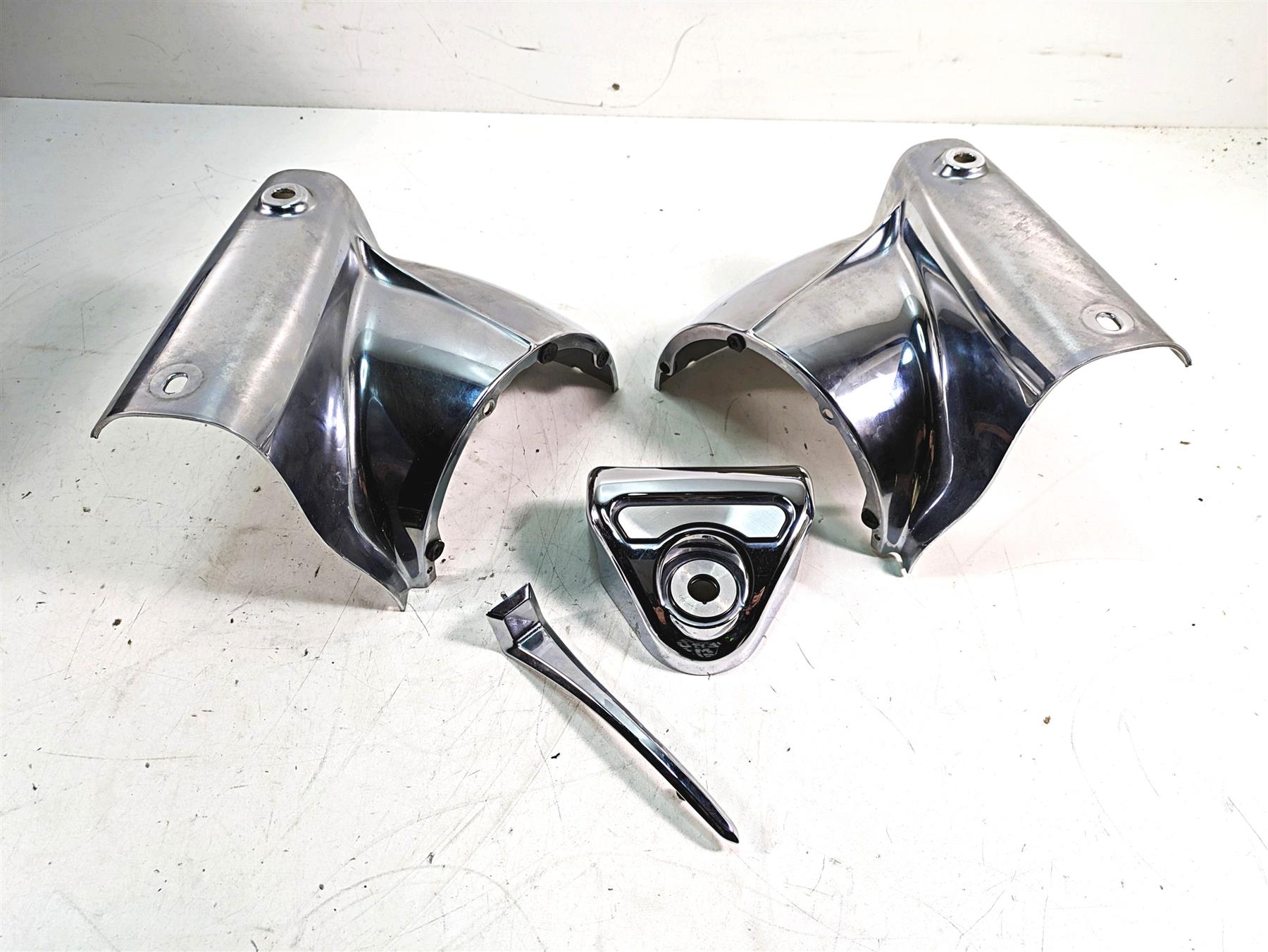 2011 Harley Touring FLHR Road King Headlight Nacelle & Covers Set 67674 ...