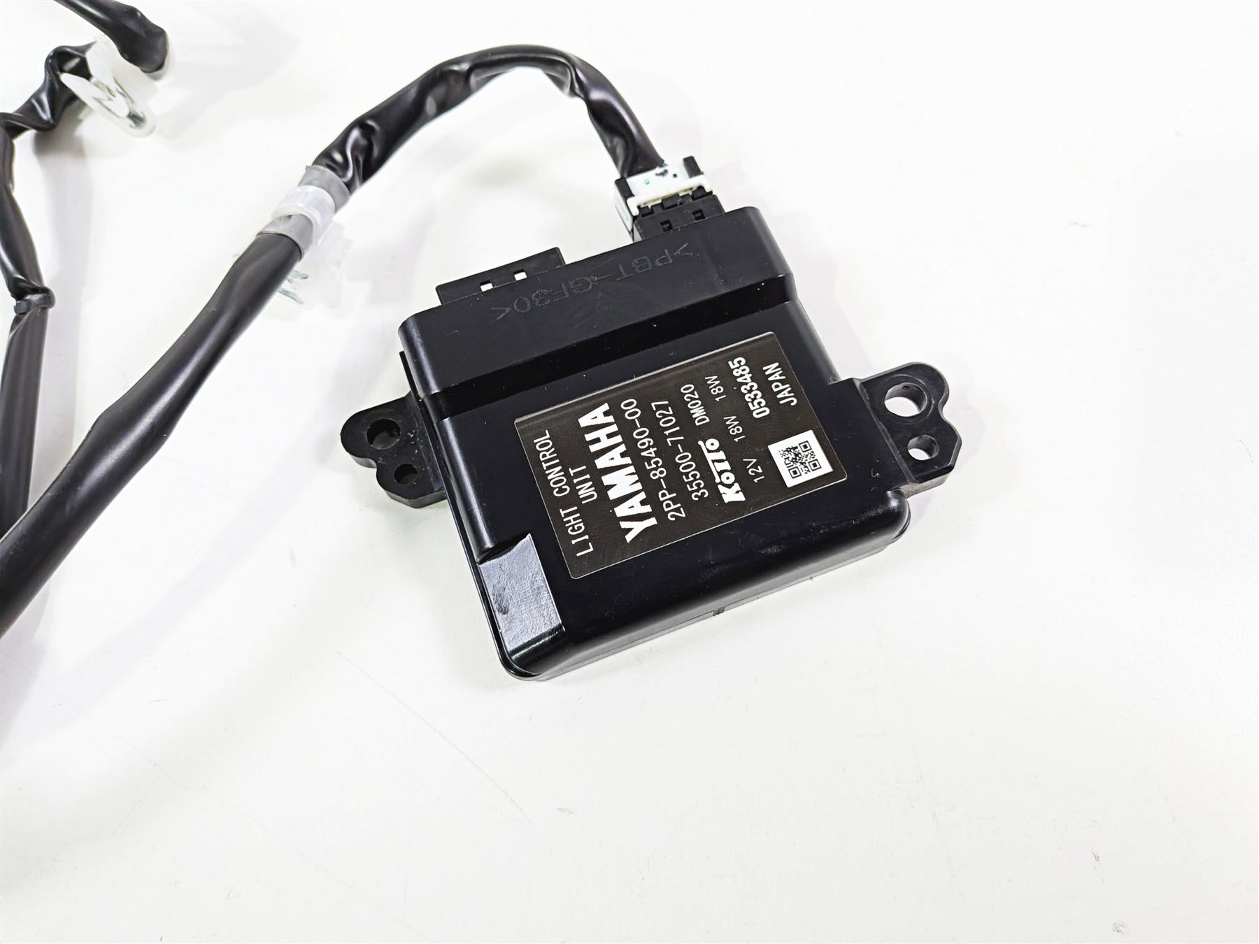 2024 Yamaha YZF R1 RN65 Headlight Head Lamp Lens & Module Set B3L-84300-00-00 {{ shop.shopifyCountryName }} - Mototech271