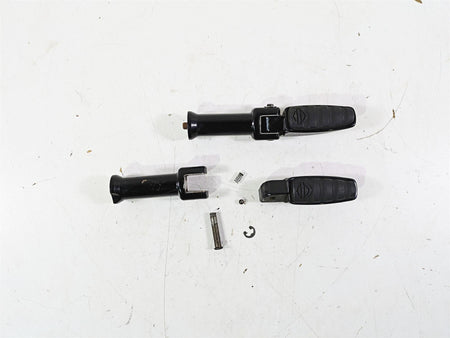 2018 Harley Softail FXFBS Fat Bob Passenger Livewire Footpeg Set - Read 50500762 {{ shop.shopifyCountryName }} - Mototech271