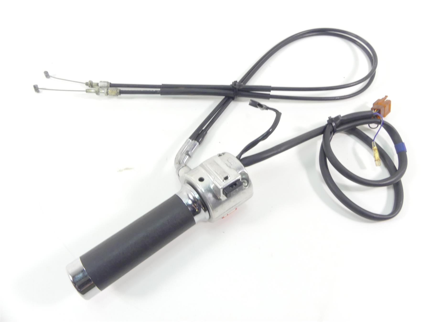 2003 Honda VT1100 C2 Shadow Sabre Right Control Switch & Throttle 35013-MAH-A02 {{ shop.shopifyCountryName }} - Mototech271