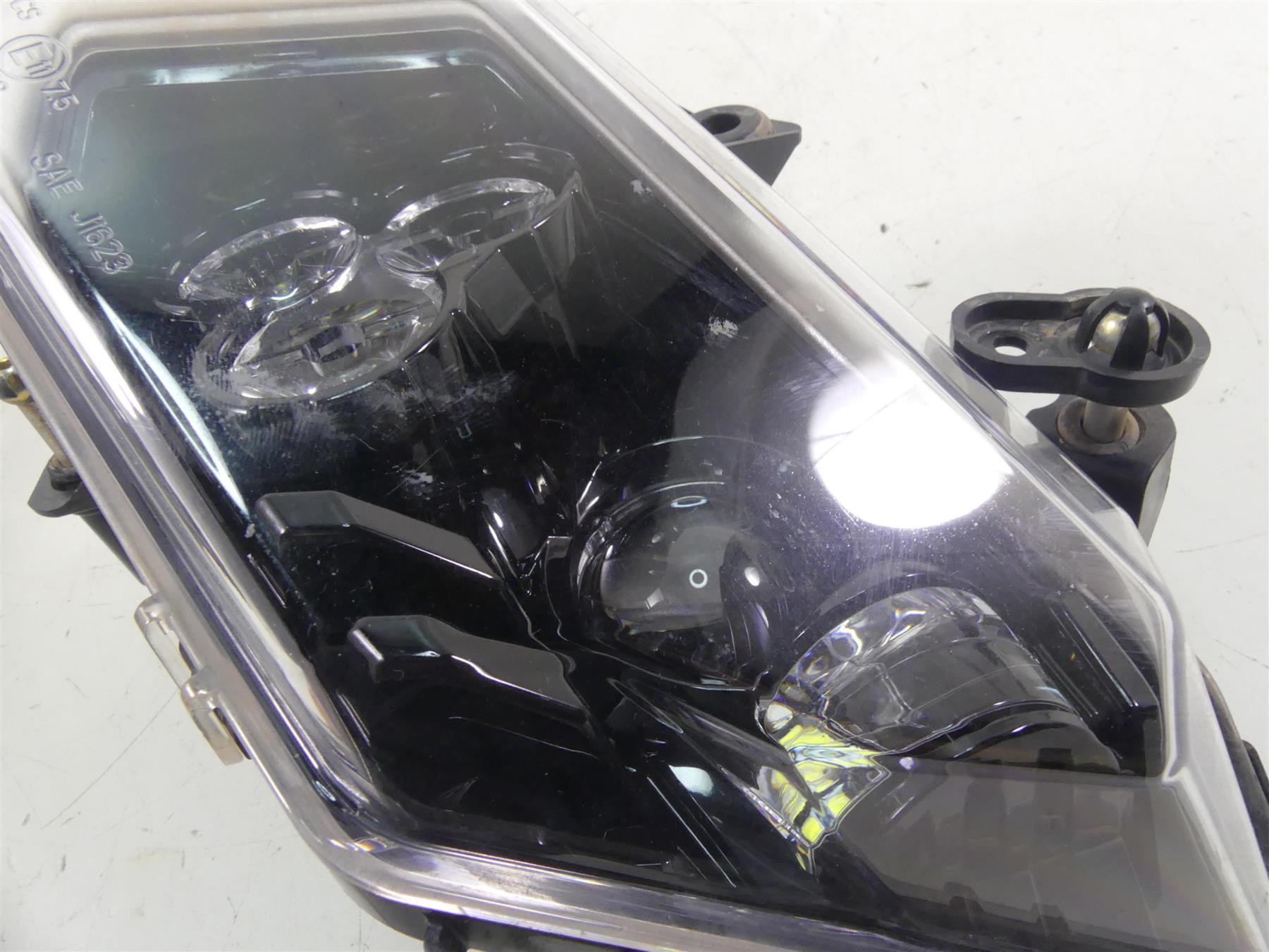 2017 Can Am Maverick X3 XDS Turbo R Headlight Head Light Lamp Set 710004658 {{ shop.shopifyCountryName }} - Mototech271