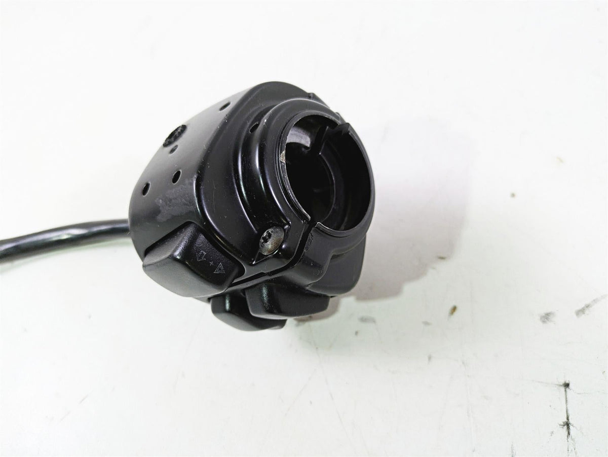 2013 Harley VRSCF Muscle Rod Left Hand Control Switch - Read 71682-06A {{ shop.shopifyCountryName }} - Mototech271