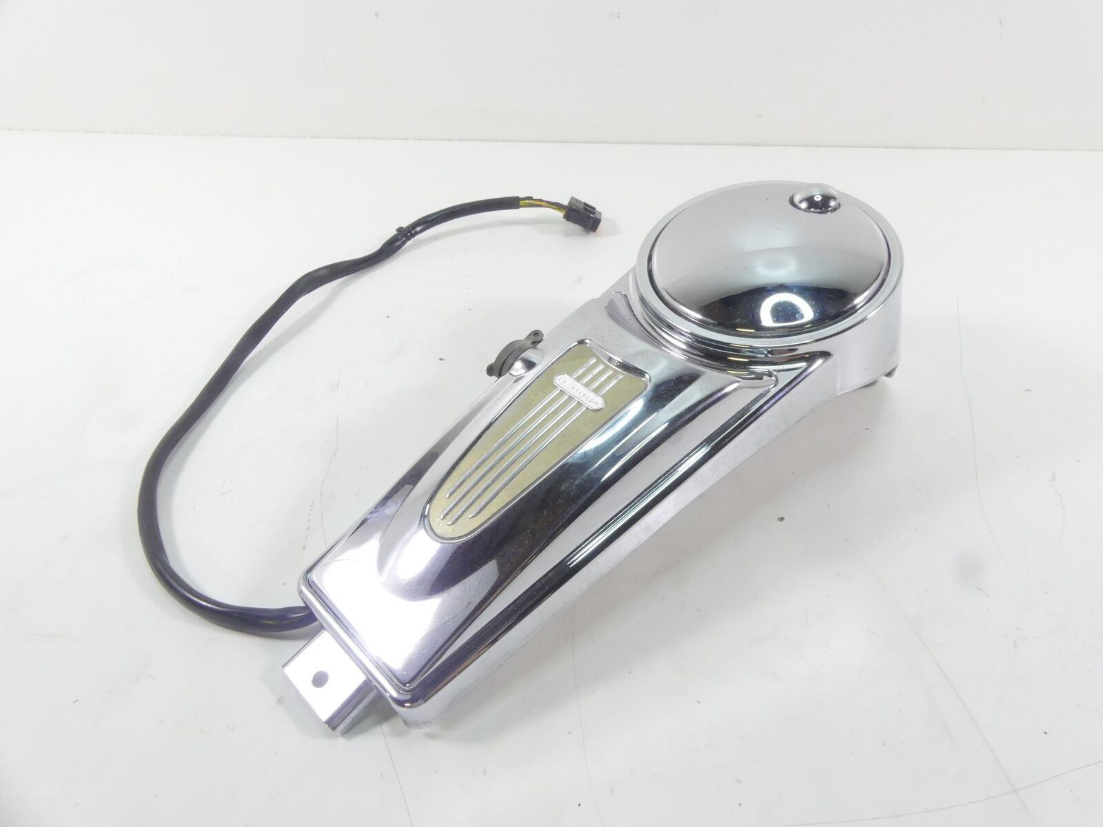 2006 Harley Touring FLHCU SE CVO Fuel Tank Dash Cover Fairing - Dented 61270-98A {{ shop.shopifyCountryName }} - Mototech271