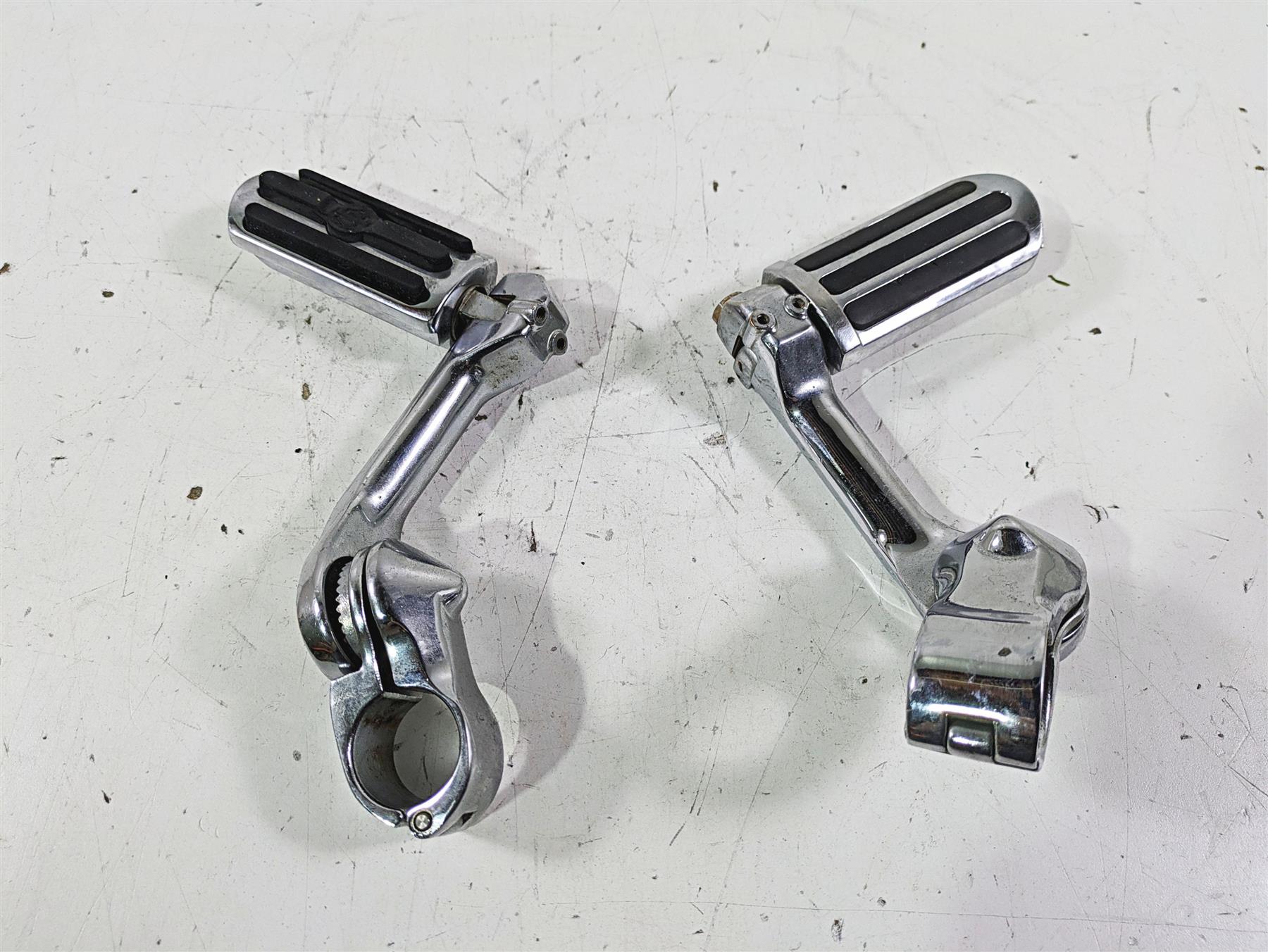 2003 Harley Touring FLHTCUI 100TH E-Glide Highway Foot Peg Set 50829-07A {{ shop.shopifyCountryName }} - Mototech271
