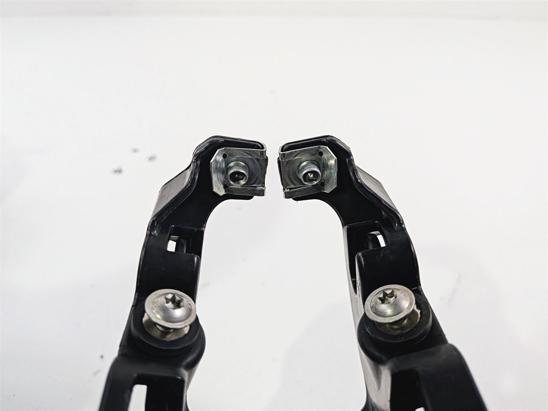 2016 BMW R1200RT RT RTW K52 Front Fairing Stay Mount Set 46638529329 46638529330 {{ shop.shopifyCountryName }} - Mototech271