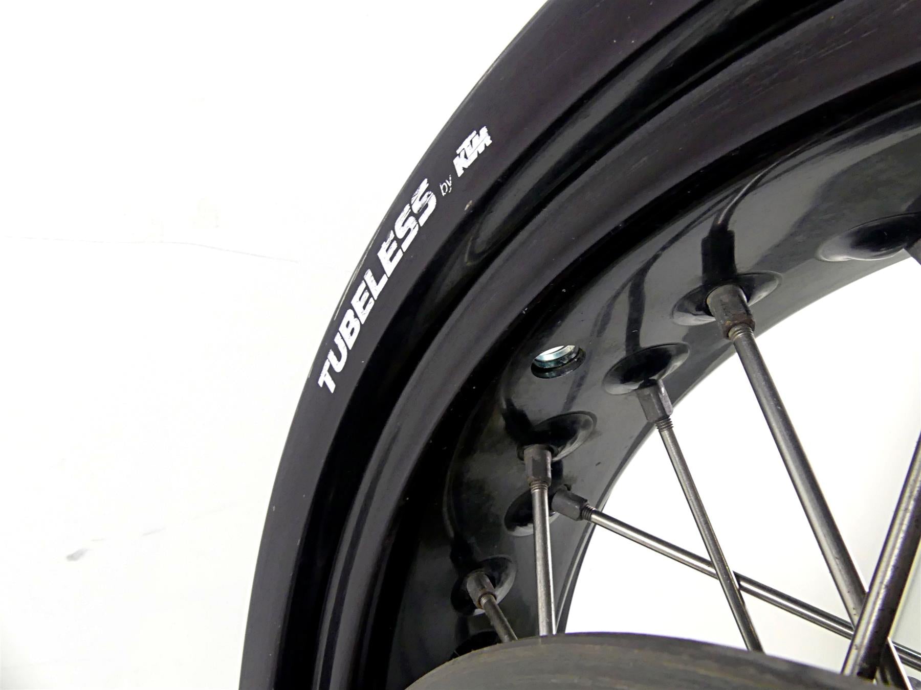 2015 KTM 1190 Adventure 17x5 Spoke Rear Wheel Rim 6031010134430 6031010114430 {{ shop.shopifyCountryName }} - Mototech271