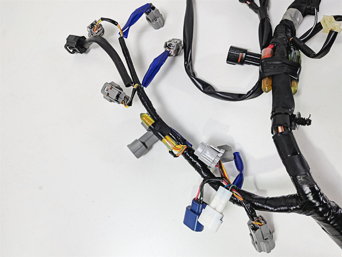 2024 Suzuki GSXR 600 Main Wiring Harness Loom - No Cuts - Nice 36610-14JC2 {{ shop.shopifyCountryName }} - Mototech271