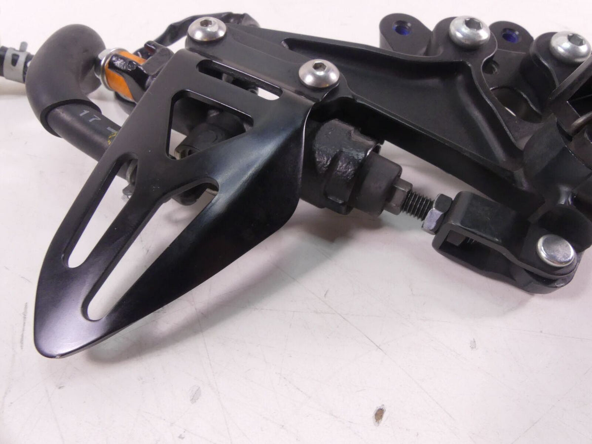 2018 Suzuki GSXR750 Right Front Driver Footpeg Brake Pedal Set 43511-14J10 {{ shop.shopifyCountryName }} - Mototech271