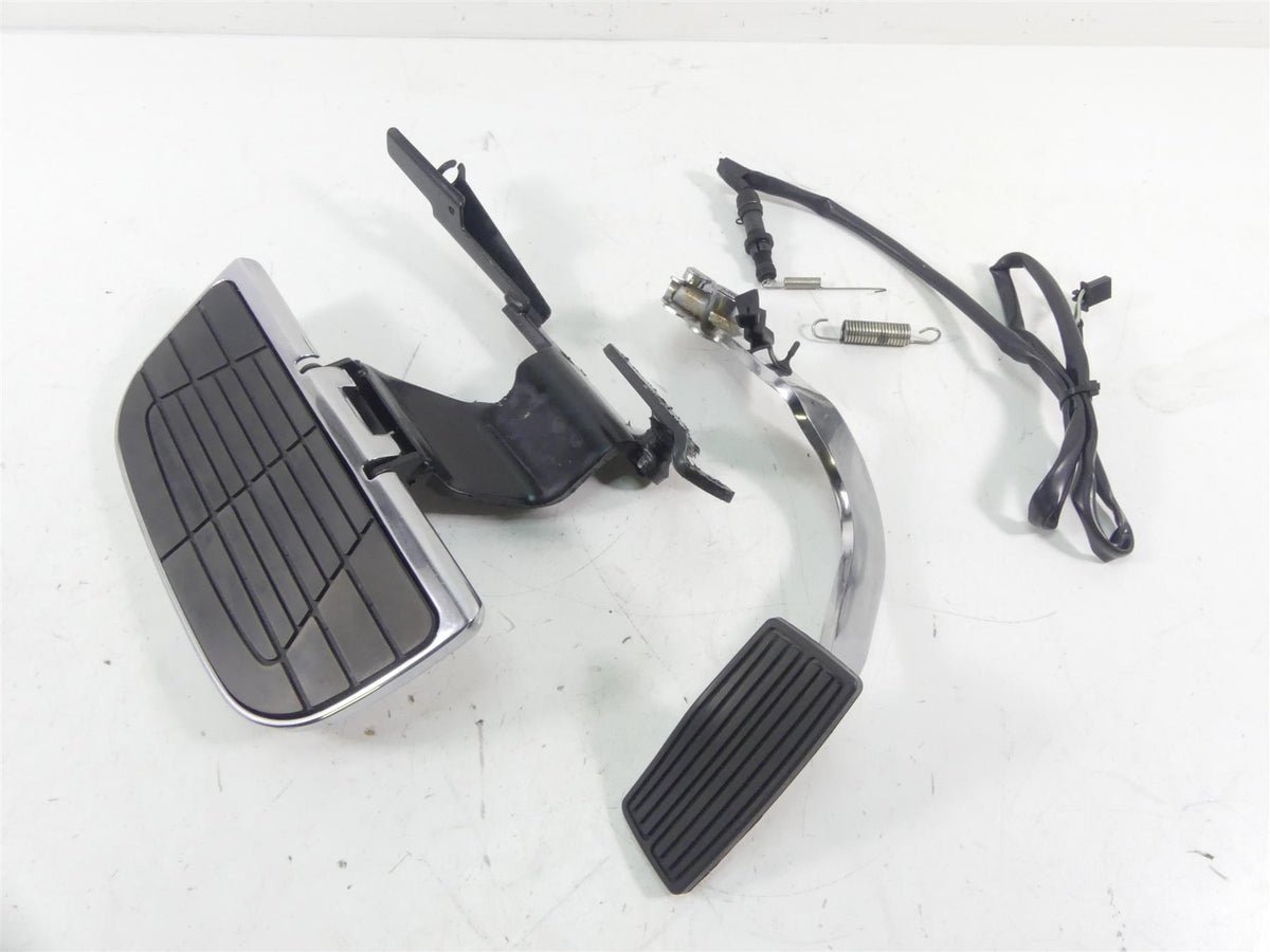 2008 Honda V-Twin VTX1800 N3 Right Front Floor Board & Brake Pedal 50615-MCV-000 {{ shop.shopifyCountryName }} - Mototech271