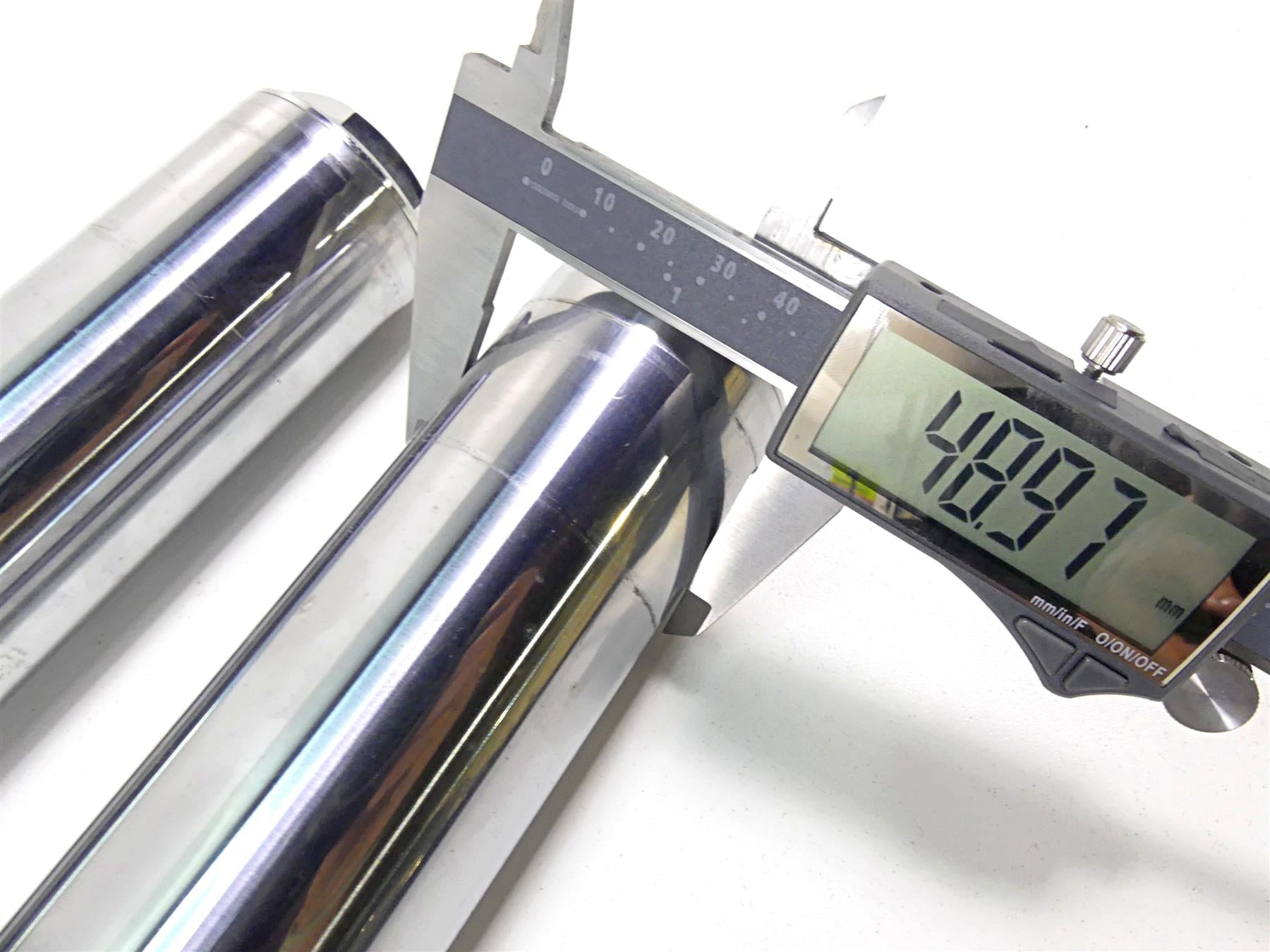 2014 Harley FXDL Dyna Low Rider Front Fork Leg Set 49mm Showa 45400052 45400051 {{ shop.shopifyCountryName }} - Mototech271