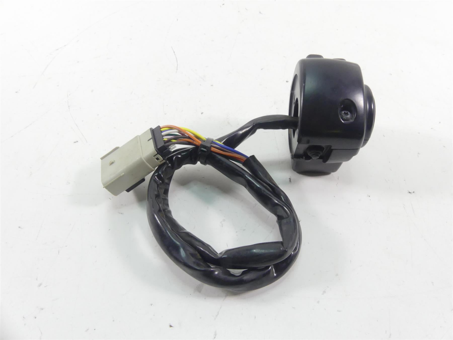 2013 Harley Touring FLHTK Electra Glide Left Hand Control Switch 71682-06A {{ shop.shopifyCountryName }} - Mototech271