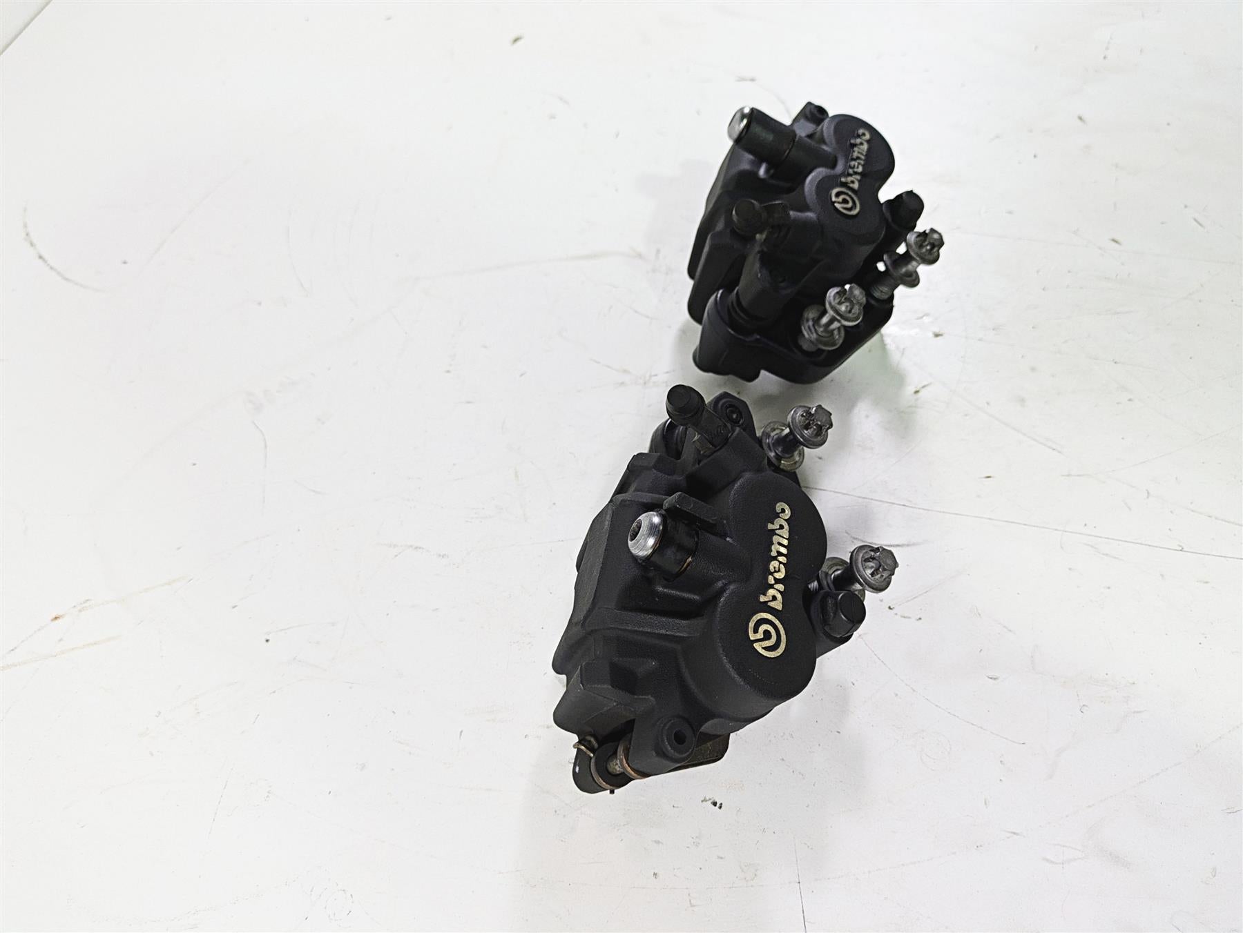 2017 BMW F800GS Adv K75 Brembo Front Brake Caliper Set 34117716715 34117716716 {{ shop.shopifyCountryName }} - Mototech271