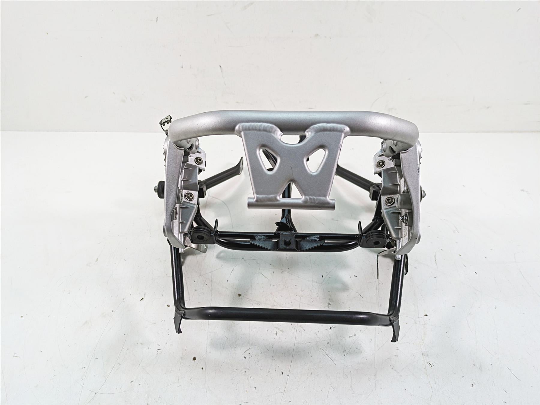 2007 BMW R1200GS K255 Adv Front Subframe Sub Frame - Read 46637701558 {{ shop.shopifyCountryName }} - Mototech271