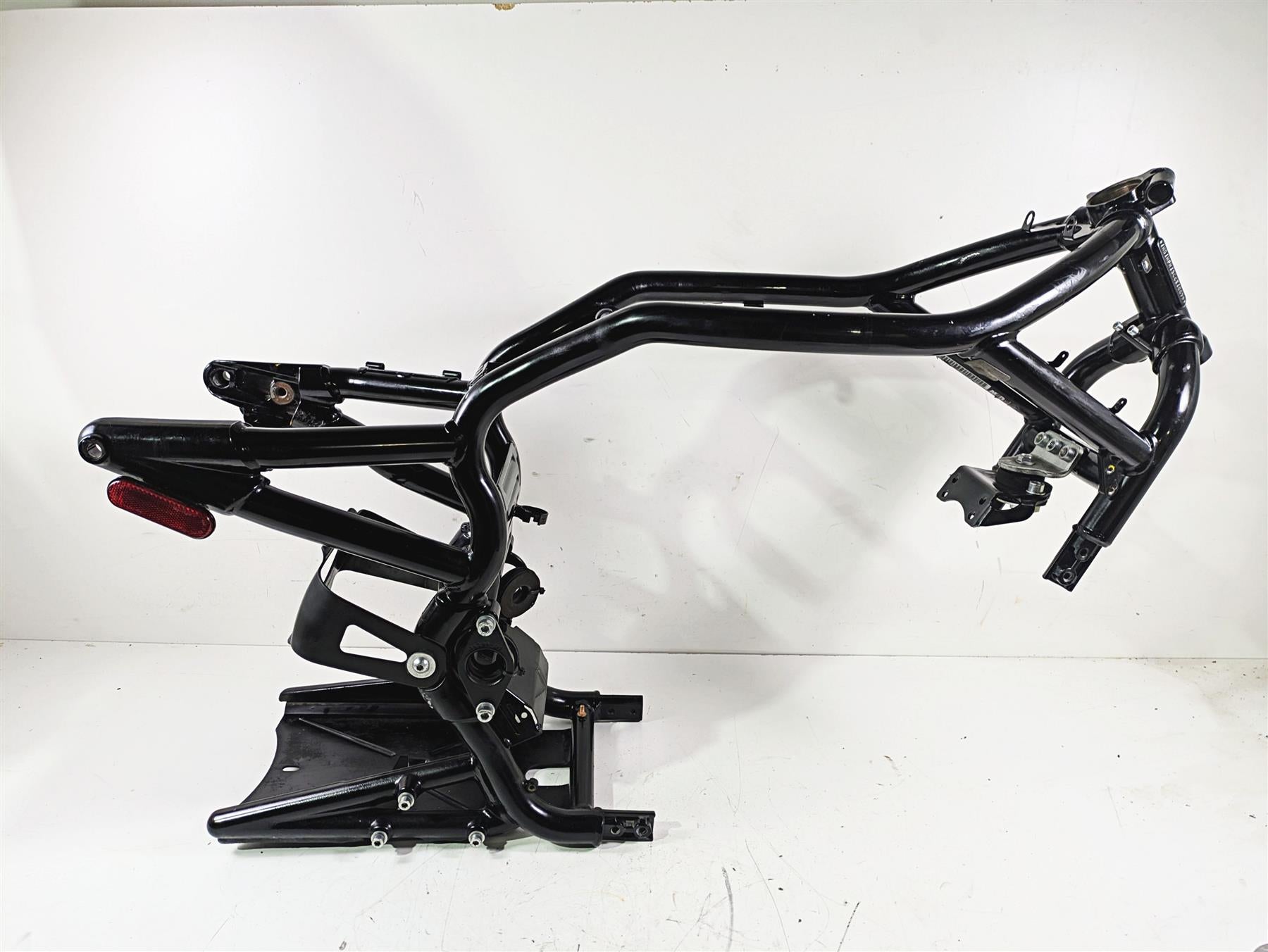 2012 Harley VRSCF Muscle V Rod Straight Main Frame Chassis With Clean Arizona Title 47764-08 {{ shop.shopifyCountryName }} - Mototech271