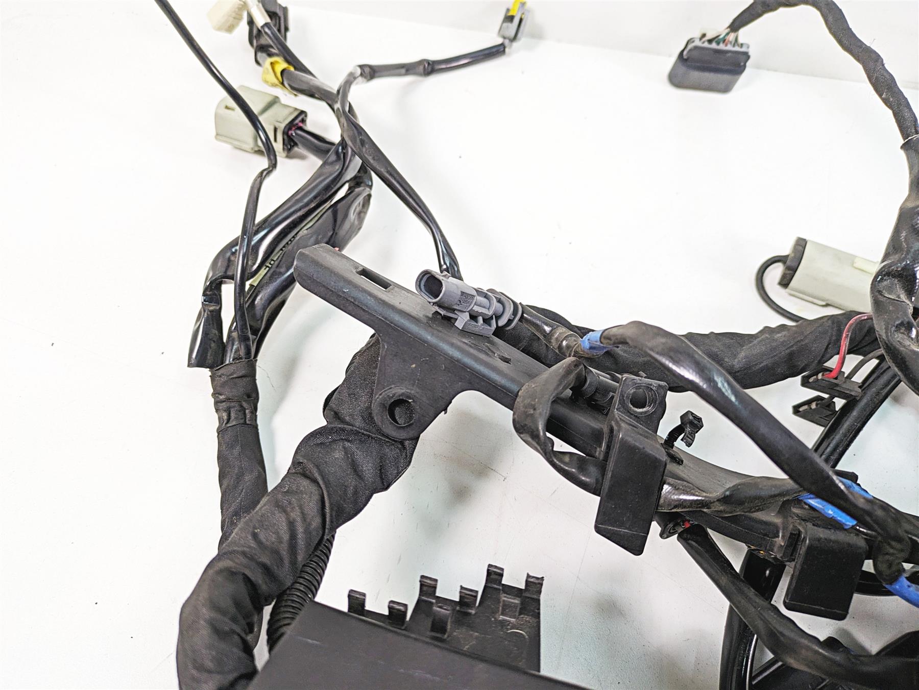 2020 Harley Touring FLHX Street Glide Main Wiring Harness Loom - Read 69201988 {{ shop.shopifyCountryName }} - Mototech271