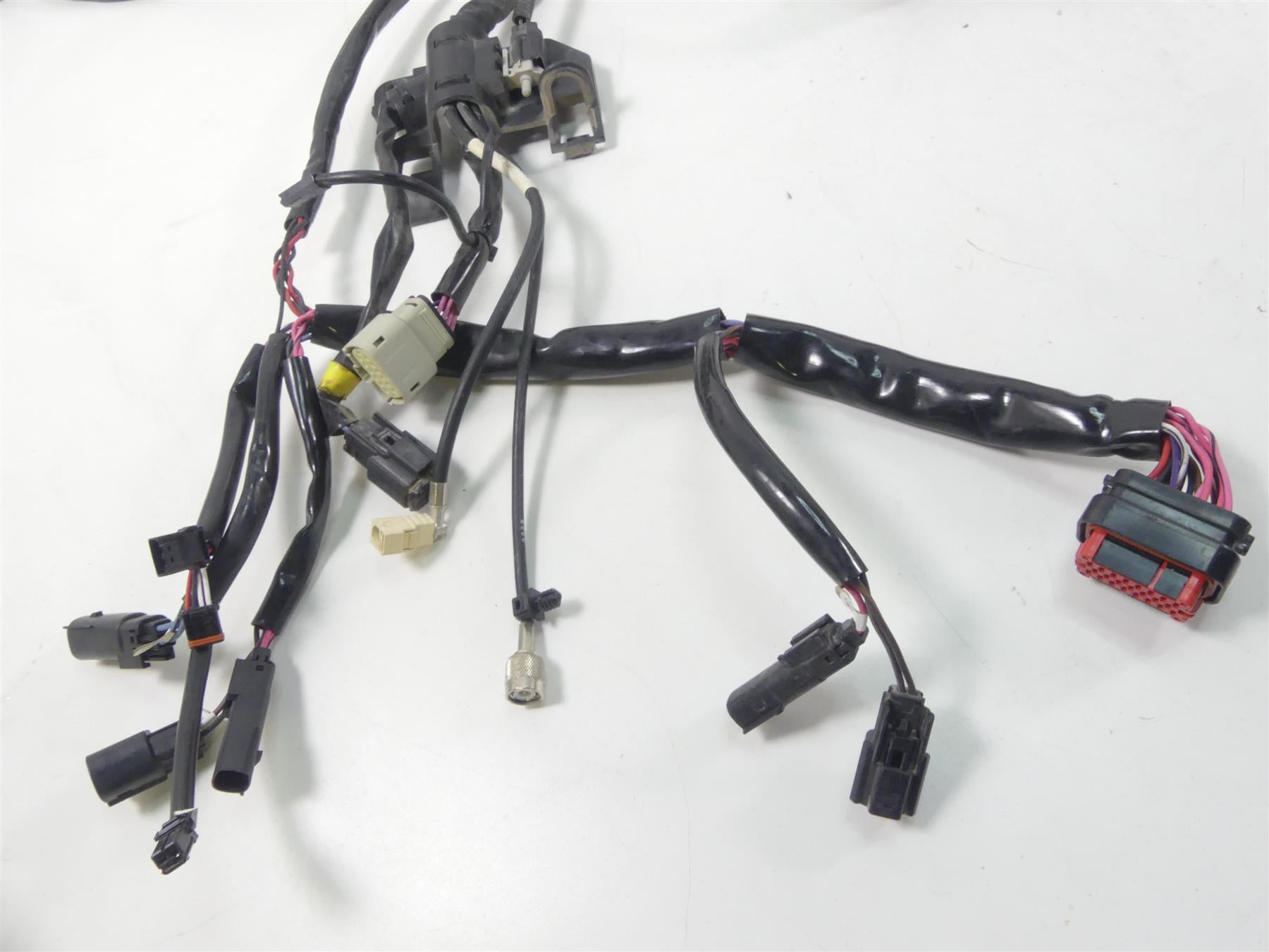 2014 Harley Touring FLHTK Electra Glide Main Wiring Harness Loom Abs 69200118 {{ shop.shopifyCountryName }} - Mototech271
