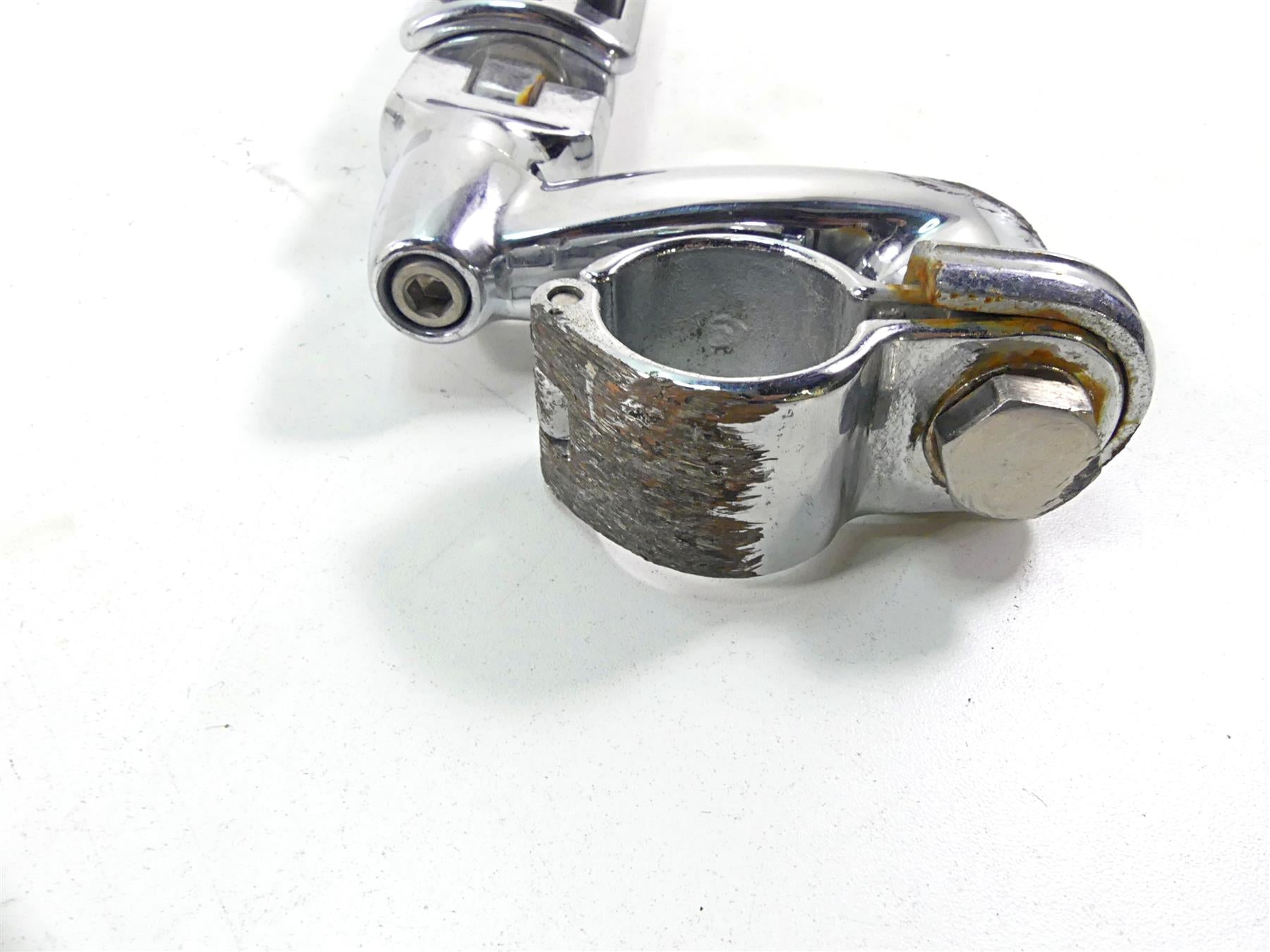 2010 Harley FXDF Dyna Fat Bob Highway Footpeg Foot Peg Rest Set - Rash {{ shop.shopifyCountryName }} - Mototech271