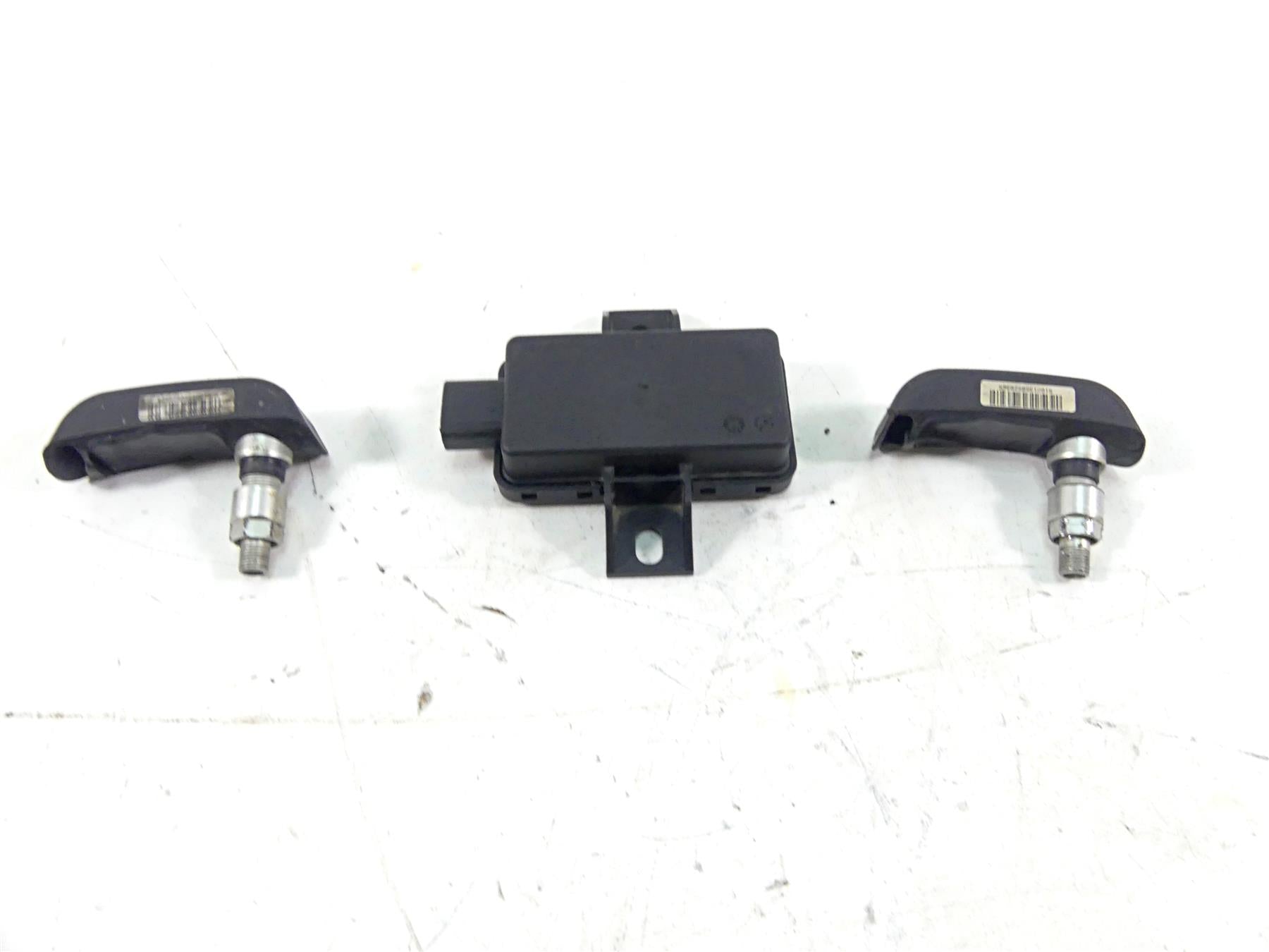 2016 BMW R1200GS Adv K51 Rdc Tire Pressure Module & Tire Sensors 65758546222 {{ shop.shopifyCountryName }} - Mototech271