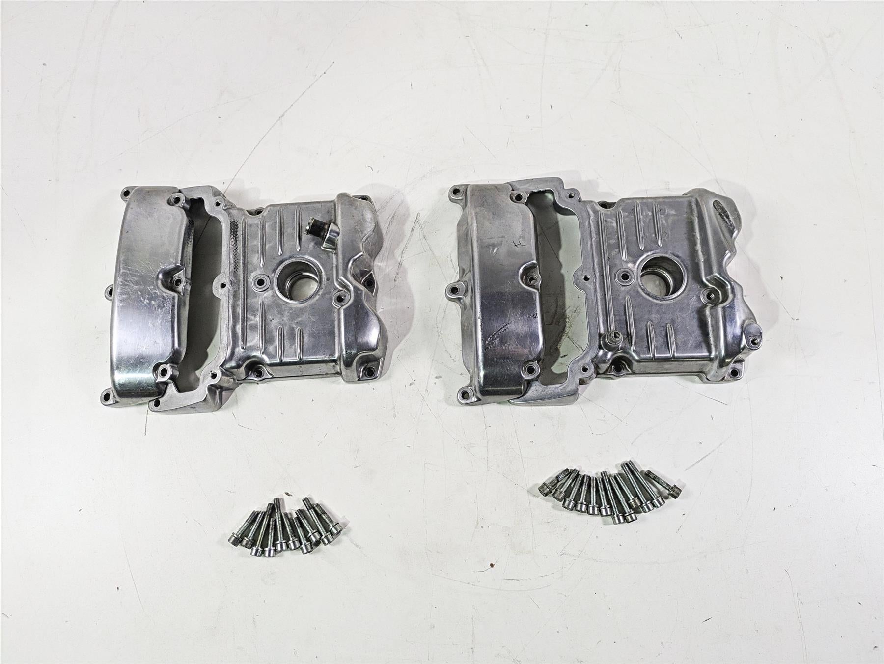 2010 Harley VRSCF Muscle Rod Cylinderhead Valve Cover Set 17663-01K {{ shop.shopifyCountryName }} - Mototech271
