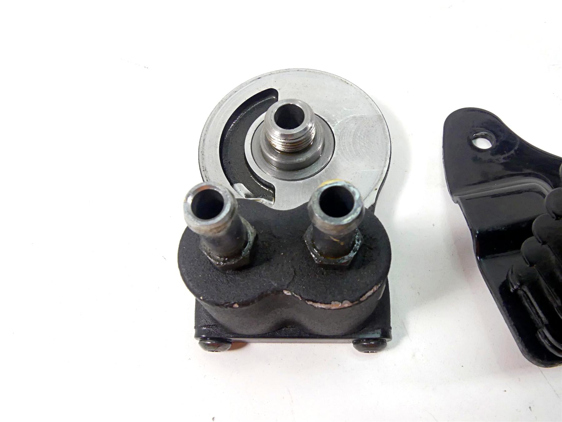 2007 Harley Touring FLHRSE CVO Road King Oil Cooler Flange Cover Set 63068-07 {{ shop.shopifyCountryName }} - Mototech271