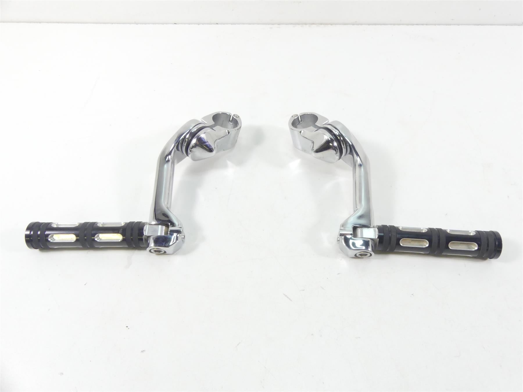 2019 Harley FLHC Softail Heritage Left Right Highway Foot Peg Set 50829-07A