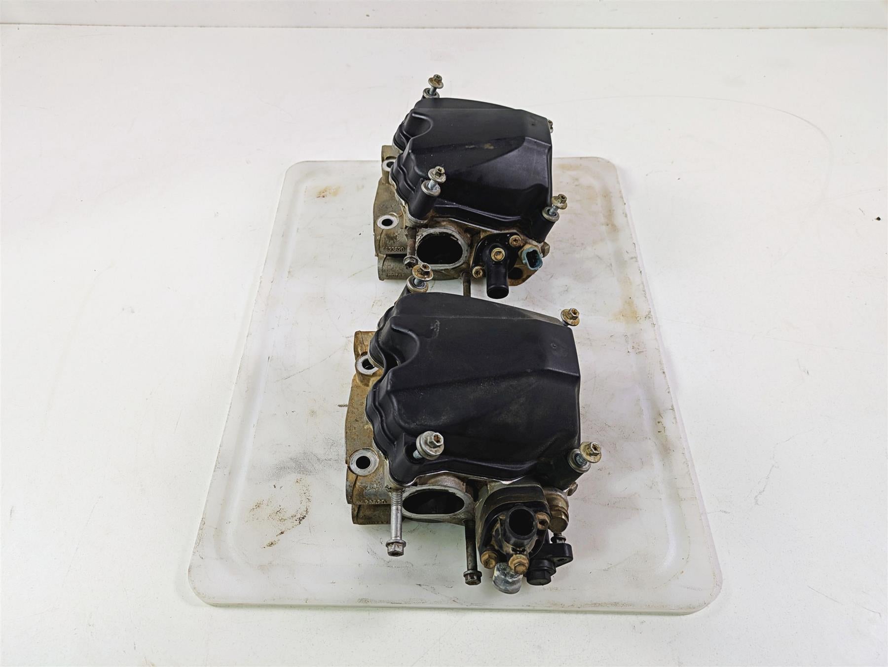 2011 Can-Am Outlander 650 4X4 XT Cylinderhead Cylinder Head Set 420623941 {{ shop.shopifyCountryName }} - Mototech271