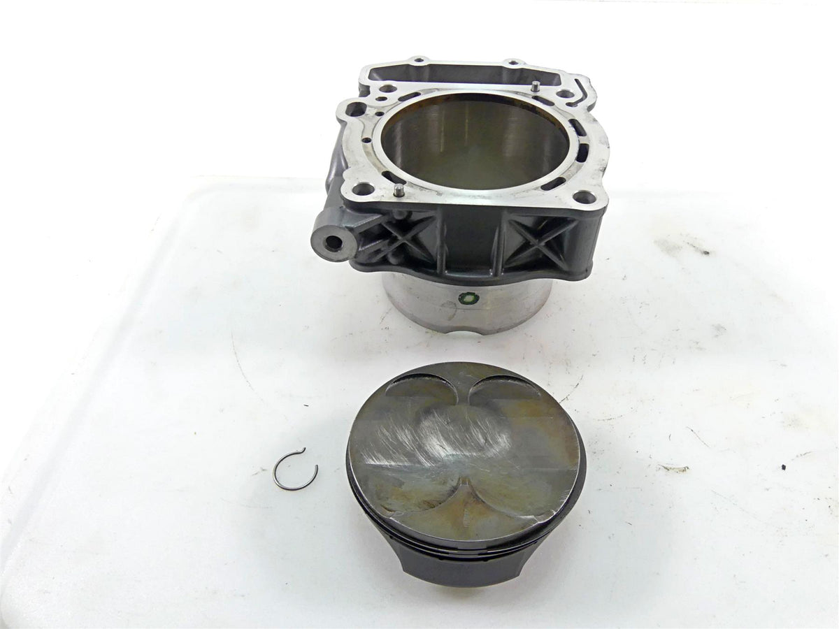 2016 KTM 1290 Super Duke R Front Cylinder Jug & Piston Set 6133003820024 {{ shop.shopifyCountryName }} - Mototech271