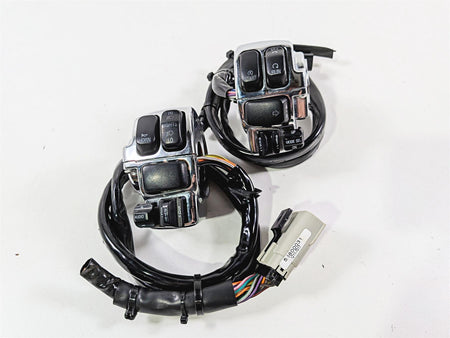 2011 Harley Touring FLHTCU CVO Electra Glide Left Right Control Switch 71682-06A-Mototech271