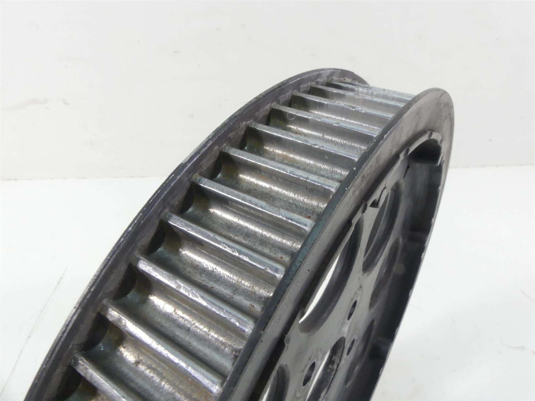 1989 Harley Touring FLTC Tour Glide Rear Drive Belt Pulley 70T 1-1/2" 40221-85A {{ shop.shopifyCountryName }} - Mototech271