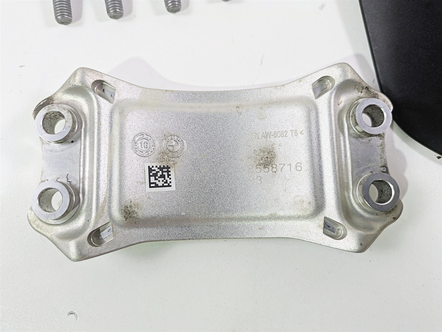 2018 BMW R nineT Urban GS K33 Lower Front Fender Cover & Stabilizer 46618558344 {{ shop.shopifyCountryName }} - Mototech271