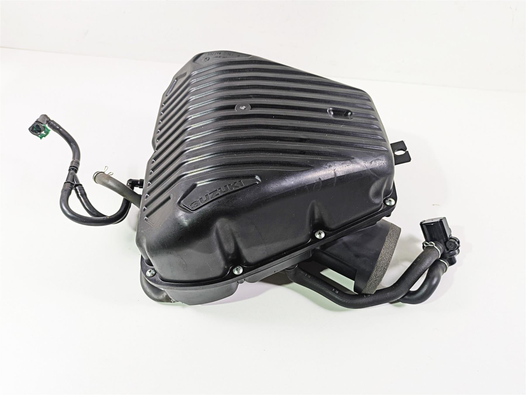 2023 Suzuki GSX1300 RR Hayabusa Air Cleaner Breather Filter Set 13720-10L00 {{ shop.shopifyCountryName }} - Mototech271