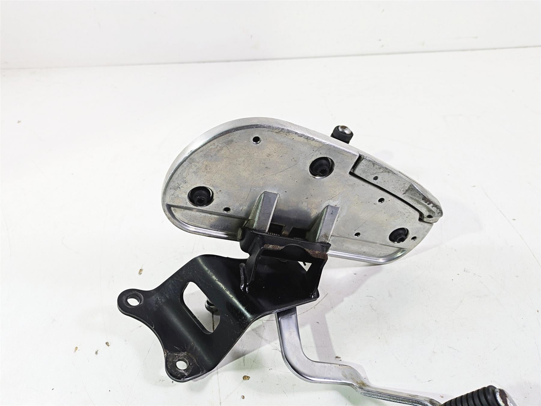 2005 Yamaha XVS650 V-Star Left Floor Board & Shifter - READ 5BN-27412-03-00 {{ shop.shopifyCountryName }} - Mototech271