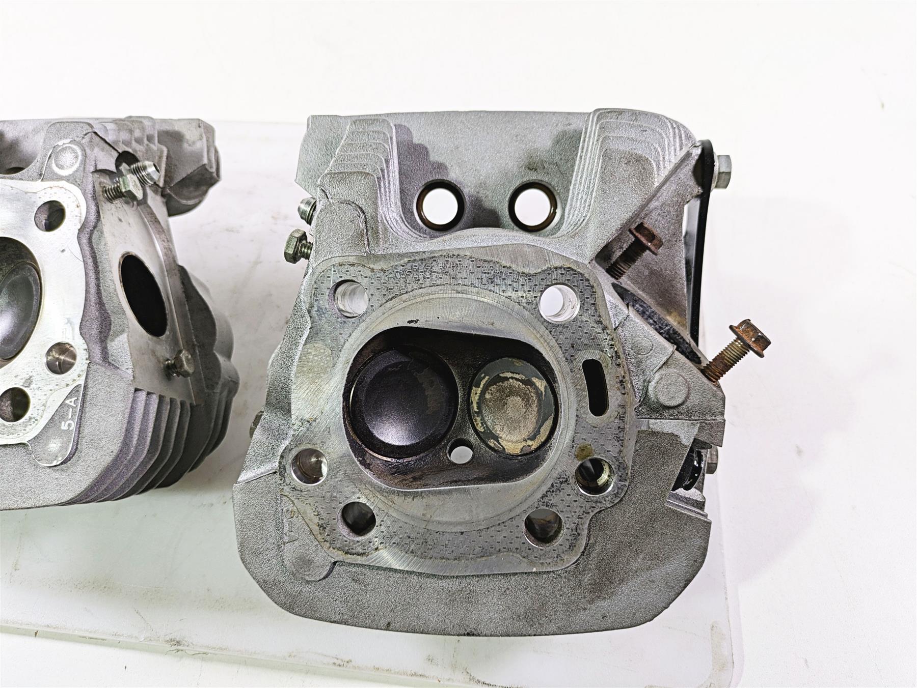2009 Harley XR1200 Sportster Cylinderhead Cylinder Head Set 17523-08 17524-08 {{ shop.shopifyCountryName }} - Mototech271