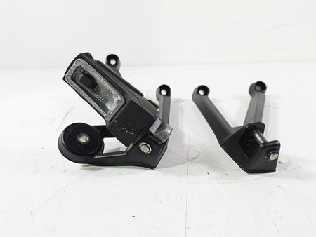 2019 BMW S1000XR K49 Rear Passenger Footpeg Set - Read 46718553845 46718553846 {{ shop.shopifyCountryName }} - Mototech271