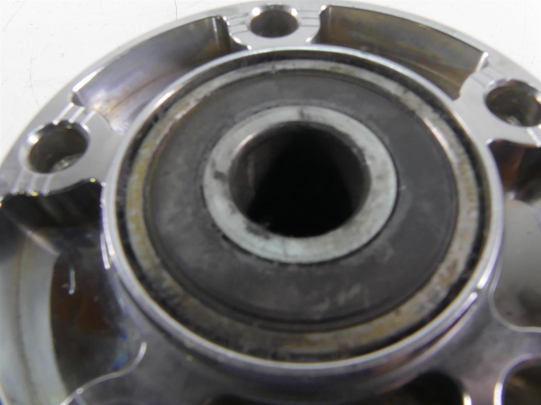 2004 Harley FXDWGI Dyna Wide Glide Rear Chrome Spoke Wheel Hub 40975-05A {{ shop.shopifyCountryName }} - Mototech271