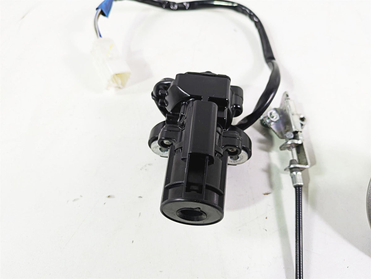 2021 Kawasaki Z900 ZR900 Ignition Switch Key Lock Tank Cap Set 27005-0673 {{ shop.shopifyCountryName }} - Mototech271