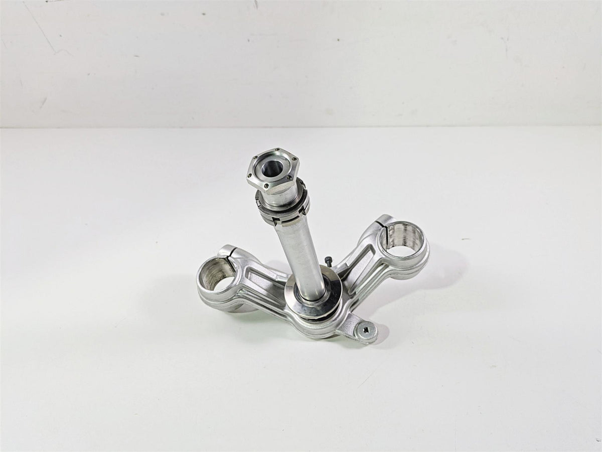 2022 BMW RnineT Pure K22 Lower Triple Tree Steering Clamp 31428558481 {{ shop.shopifyCountryName }} - Mototech271