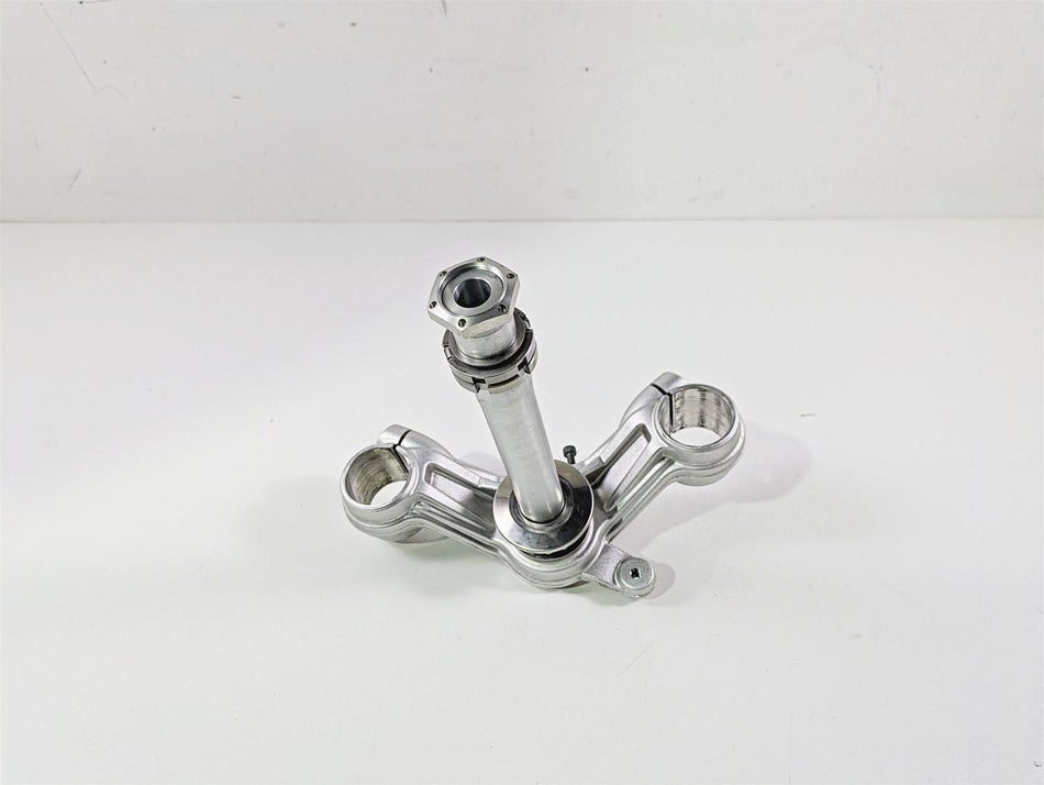 2022 BMW RnineT Pure K22 Lower Triple Tree Steering Clamp 31428558481 {{ shop.shopifyCountryName }} - Mototech271