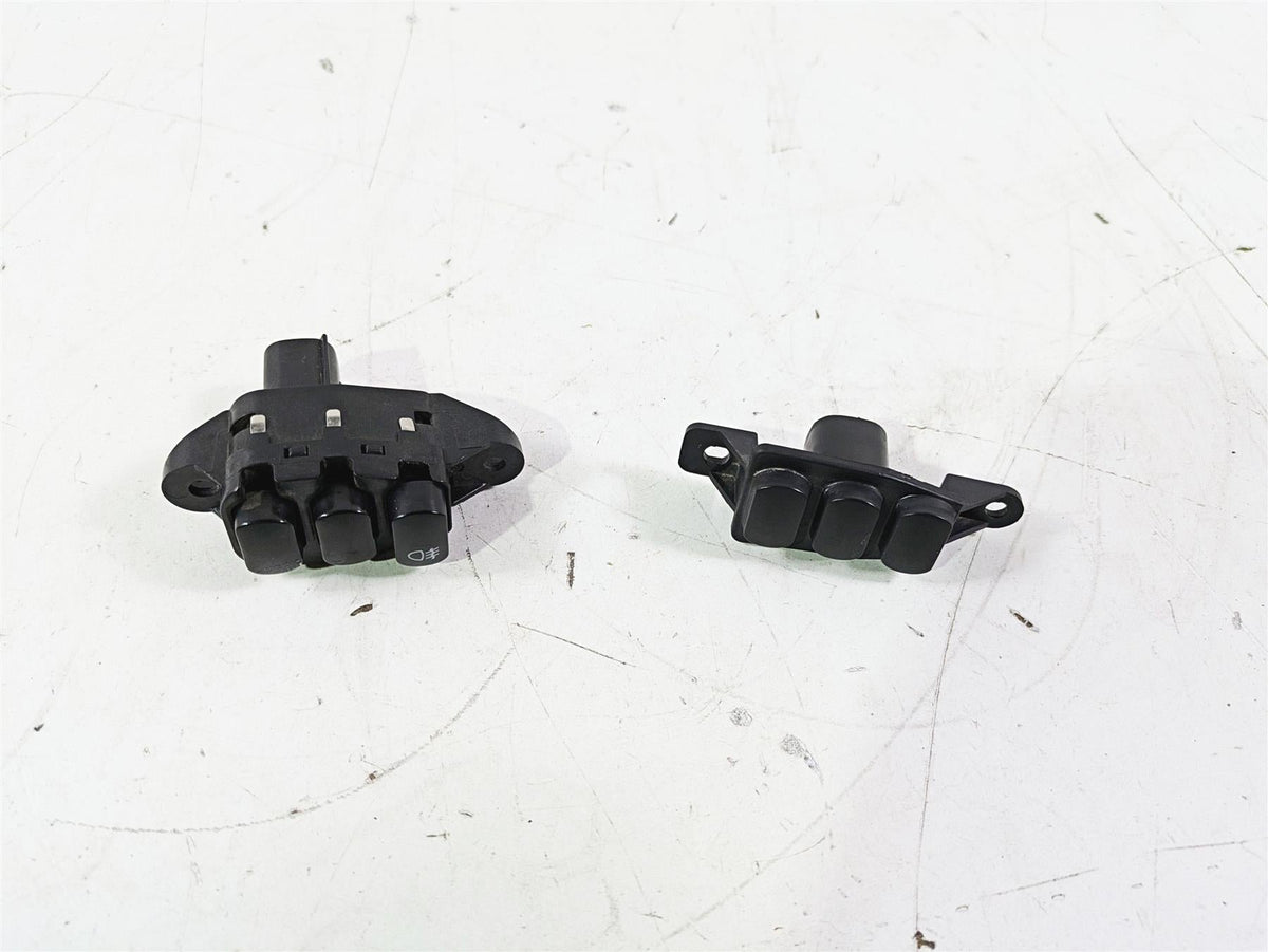 2015 Harley Touring FLHTKL E -Glide Low Auxiliary Switch Button Set 69200172 {{ shop.shopifyCountryName }} - Mototech271