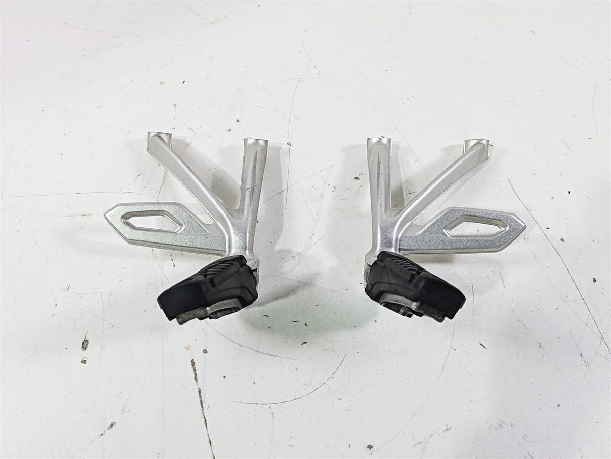 2015 BMW R1200GS Adv K51 Rear Passenger Footpeg Set 46718526741 46718526742 {{ shop.shopifyCountryName }} - Mototech271