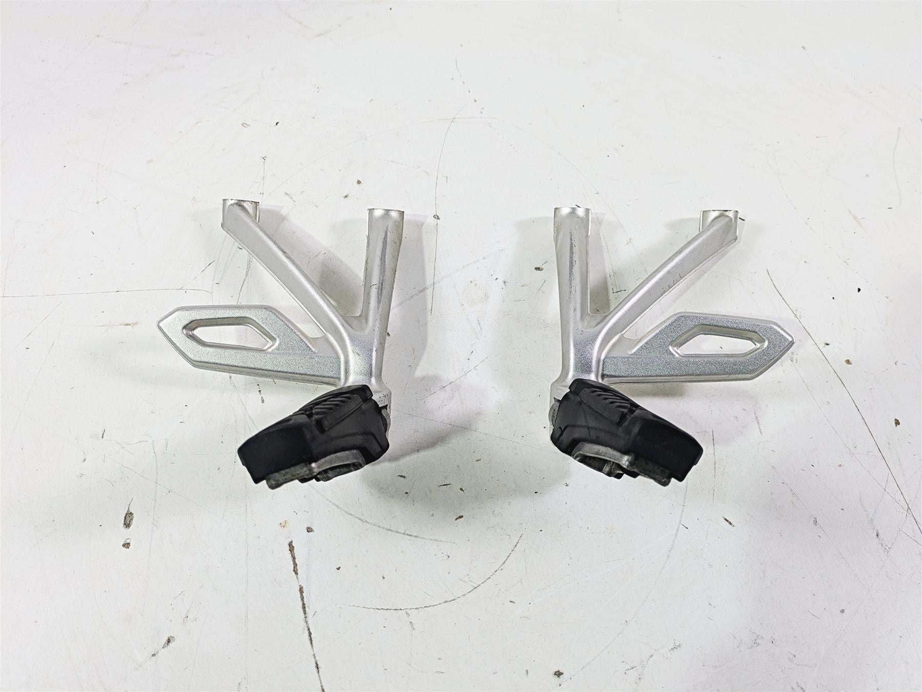 2015 BMW R1200GS Adv K51 Rear Passenger Footpeg Set 46718526741 46718526742