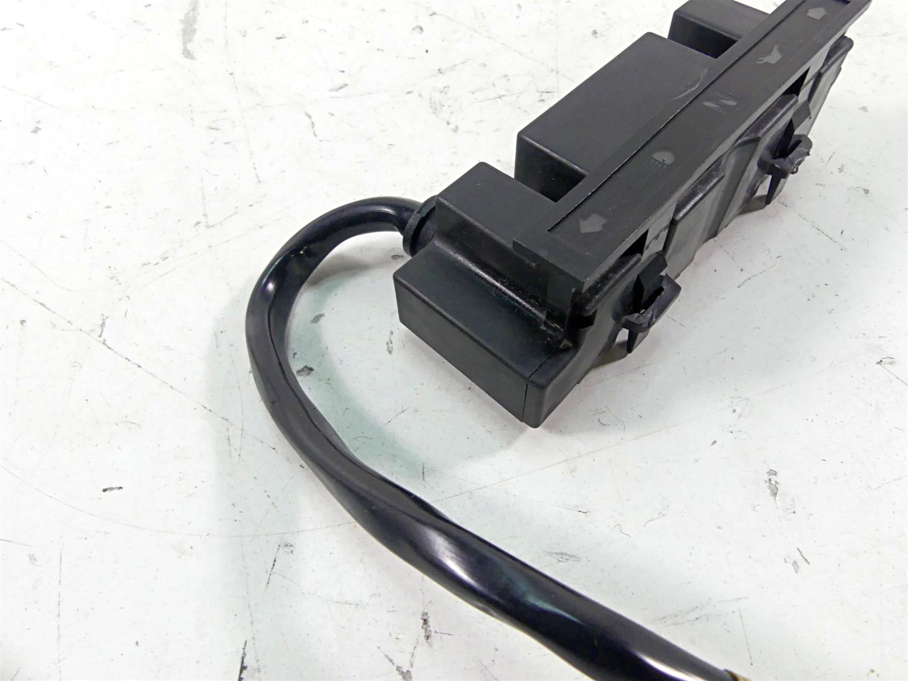 2006 Harley Softail FXSTSI Springer Indicator Instrument Lights 68113-99C {{ shop.shopifyCountryName }} - Mototech271