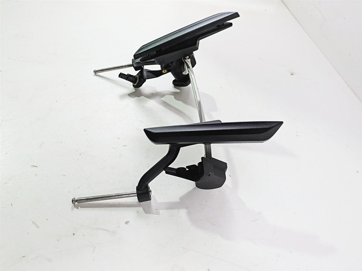 2015 BMW R1200 GS Adv K51 Front Windshield Adjustment Mount Set 46638536083 {{ shop.shopifyCountryName }} - Mototech271