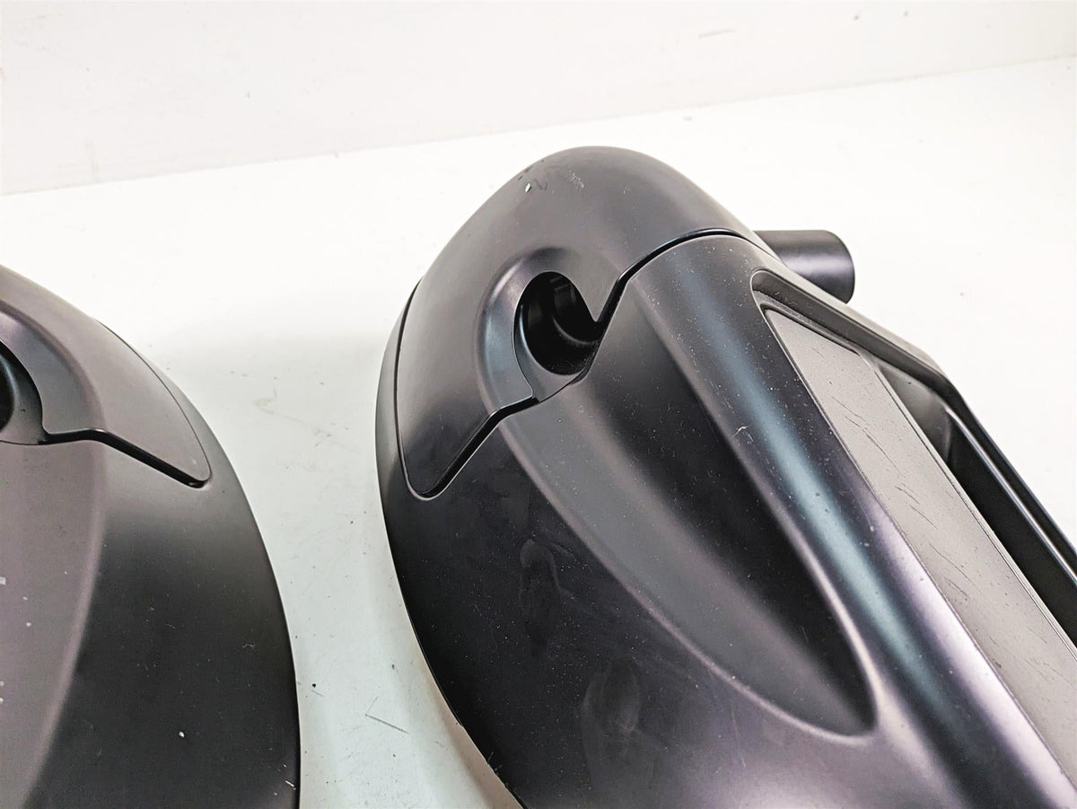 2018 Harley Touring FLHXSE CVO Street Glide Lower Leg Fairing Cover Set 57100114 {{ shop.shopifyCountryName }} - Mototech271