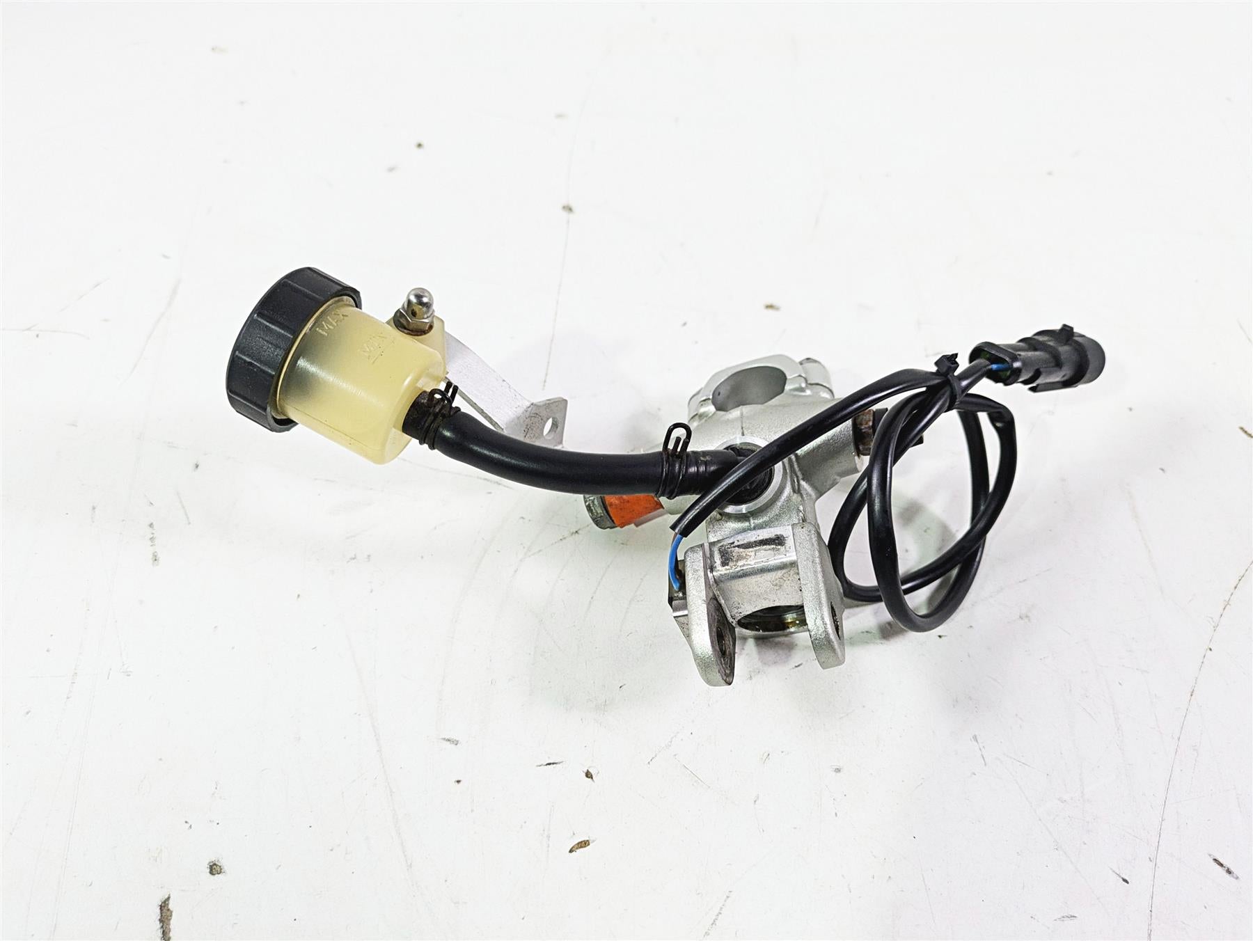 2008 Aprilia RSVR 1000 Factory Brembo Clutch Radial Master Cylinder AP8176193 {{ shop.shopifyCountryName }} - Mototech271