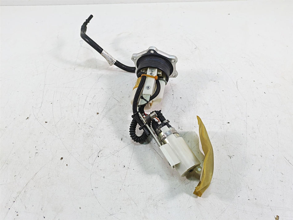 2013 MV Agusta F3 675 ERA Fuel Gas Petrol Pump 8K Only - Tested 8000B4722 {{ shop.shopifyCountryName }} - Mototech271