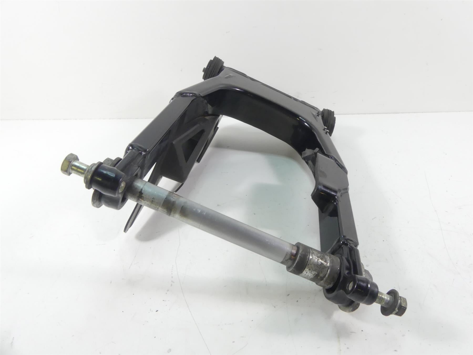 2007 Harley Touring FLHTCU SE CVO Electra Glide Swingarm + 1" Axle 47549-02A {{ shop.shopifyCountryName }} - Mototech271