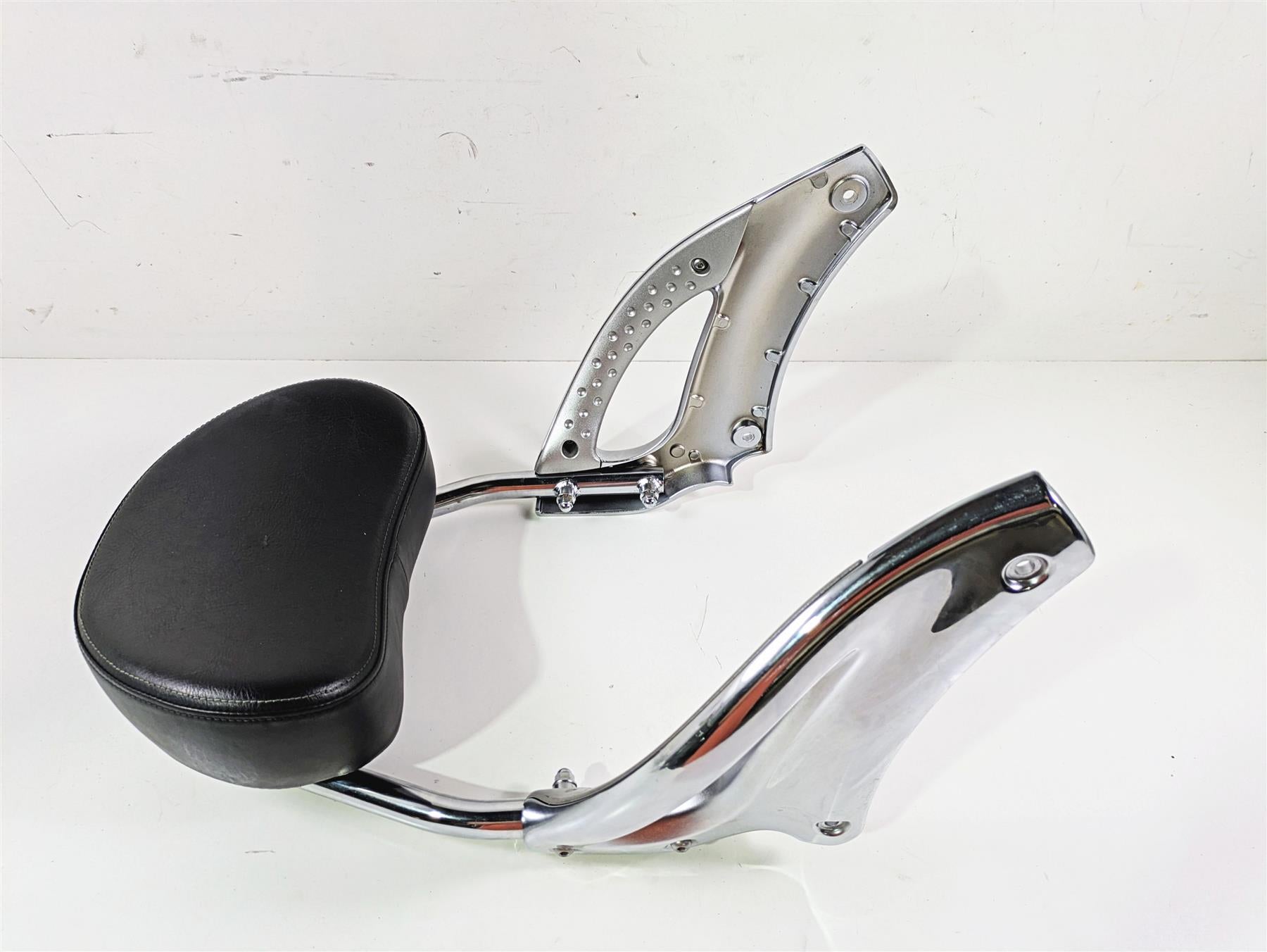2008 Kawasaki VN1600 Vulcan Nomad Sissybar Passenger Back Rest 39137-0009 {{ shop.shopifyCountryName }} - Mototech271