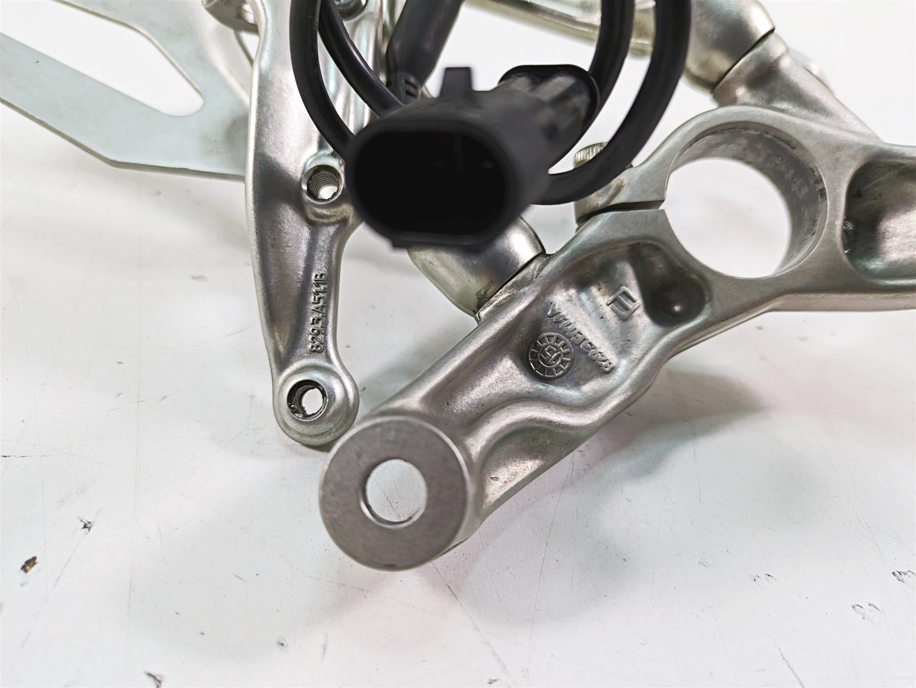 2016 Ducati Panigale 1299 S Right Footpeg Frame Mount & Brake Pedal 82411871BA {{ shop.shopifyCountryName }} - Mototech271