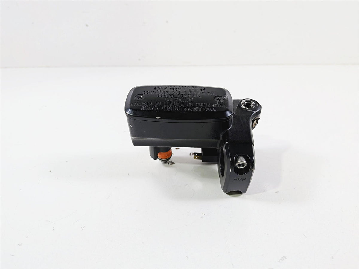 2014 Suzuki M109R VZR1800 Boulevard Front Brake Master Cylinder 59600-10FD0 {{ shop.shopifyCountryName }} - Mototech271